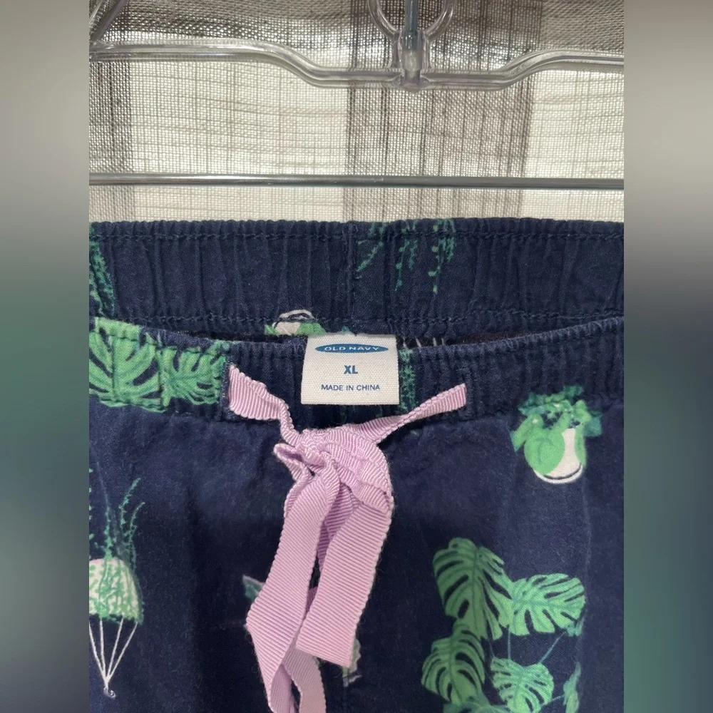 Old Navy Navy Pajama Pants with Green Leaf Design - Picture 6 of 6